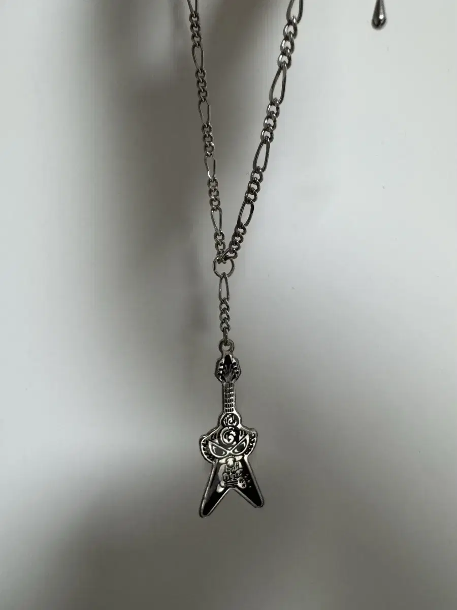 Hysteric glamour Guitar necklace